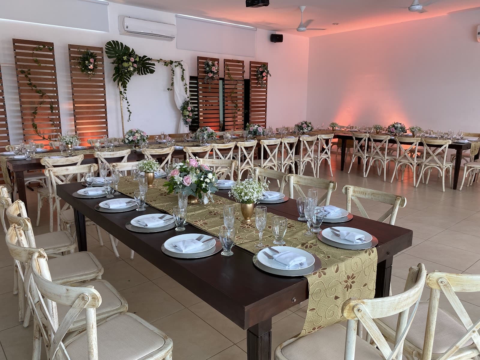 Venues — Salón Montejo 464 (Fiestas, Celebraciones, Capacitaciones Em, Mérida