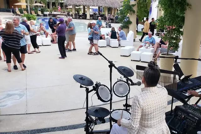 Música para bodas en Puerto Vallarta — Servicios Musicales Superspecial, Puerto Vallarta