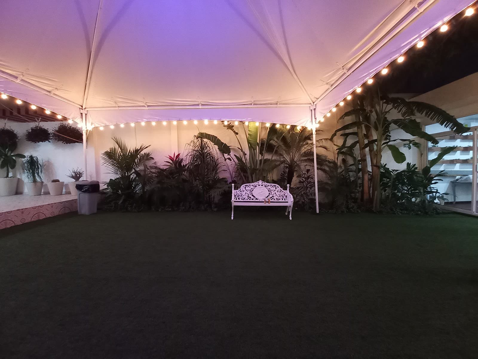 Foto de Salón de Eventos Terraza Jardín Tropical