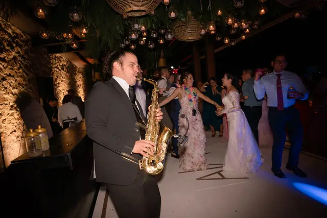 Música — Juan Carlos Solorio Saxofonista, Querétaro