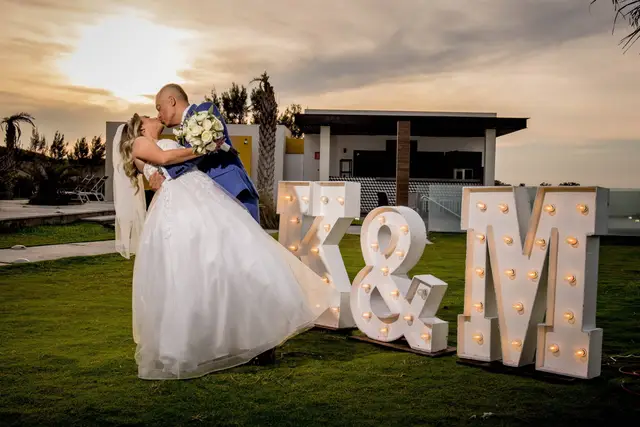 Decoración y Flores — Di Magic - Renta de Letras Luminosas, Veracruz
