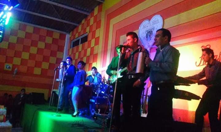 Foto de Grupo musical versátil Toluca suspiro