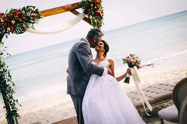 Vestidos y Trajes — Tekua By Paulina Araujo, Playa del Carmen