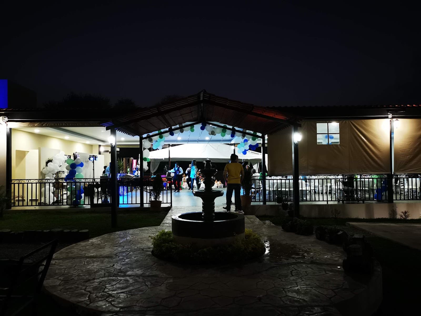 Foto de Fiesta campestre salón y jardin
