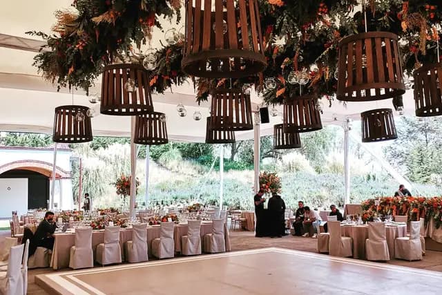 Mobiliario para bodas en Ciudad de México — Casa Planas Renta, Ciudad de México