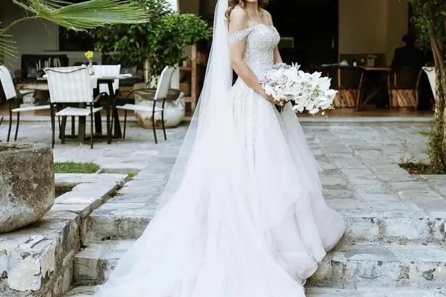 Vestidos y Trajes — The One Bridal Reloved, Guadalajara