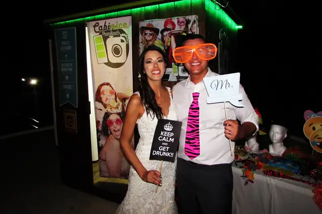 Entretenimiento para bodas en Puerto Vallarta — Cabinice Photobooth, Puerto Vallarta