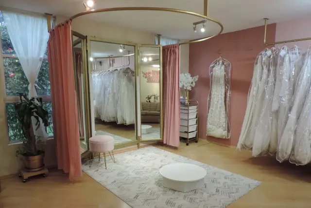 Vestidos y Trajes — Blanco Paralelo,