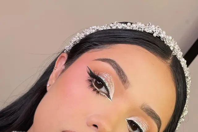 Maquillaje y Peinado para bodas en Puerto Vallarta — Aminah Djakfar, Puerto Vallarta