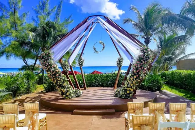 Floreria Riviera Maya — decoración para bodas en Riviera Maya