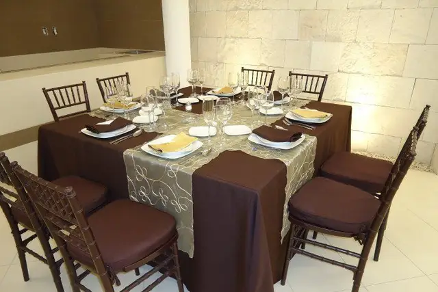 Mobiliario — Alquiladora & Banquetes Romero,