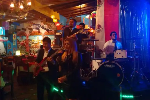 Música — La Wazanga Musica Versatil, Mazatlán