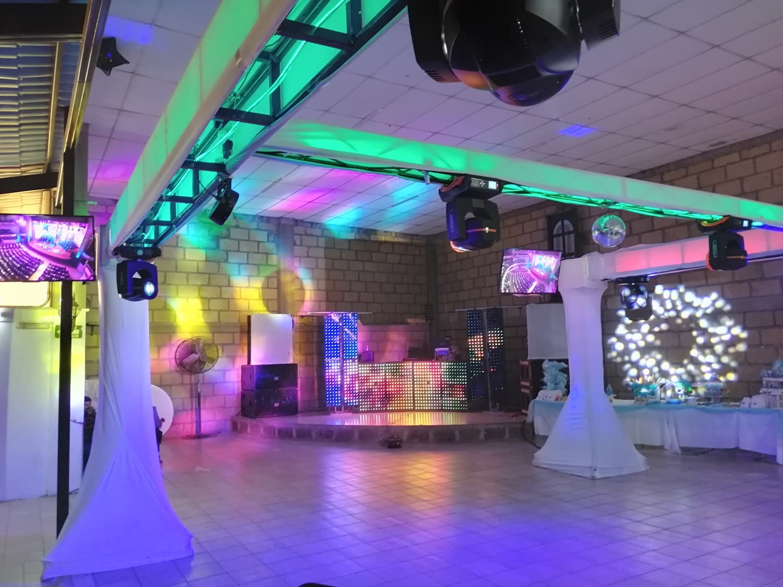 Venues — Salones El Nuevo Portón, León