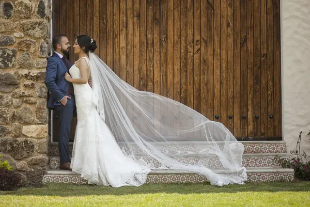 Vestidos y Trajes para bodas en Toluca — Atelier De Novias Lidia Sanmartin, Toluca