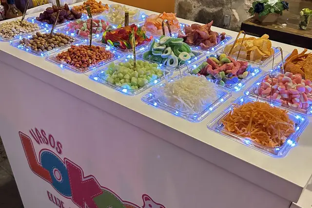 Catering — Vasos Lokos,