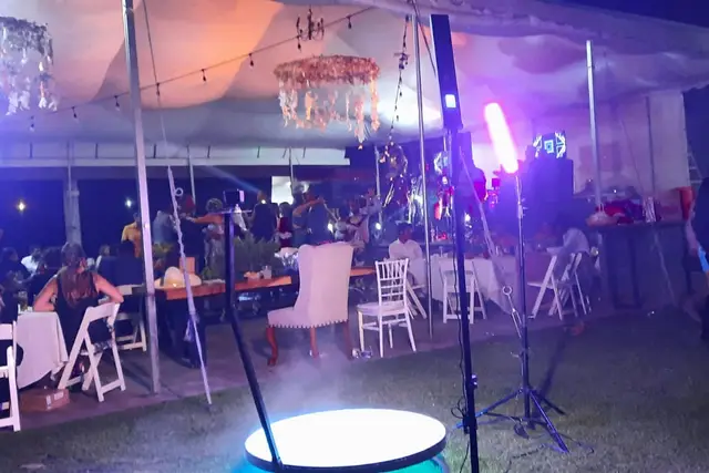 Entretenimiento para bodas en Guadalajara — Free60 360° Video Booth, Guadalajara