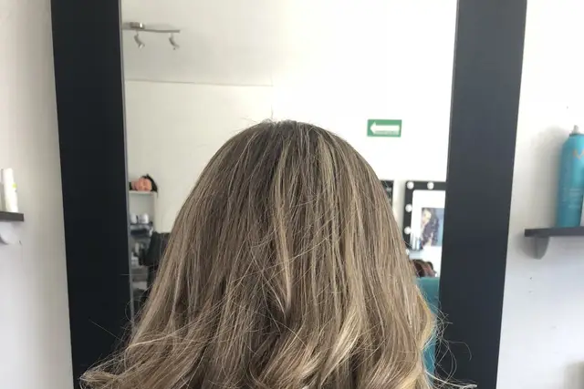 Maquillaje y Peinado — M&Hl Belleza Y Vanguardia, Juriquilla