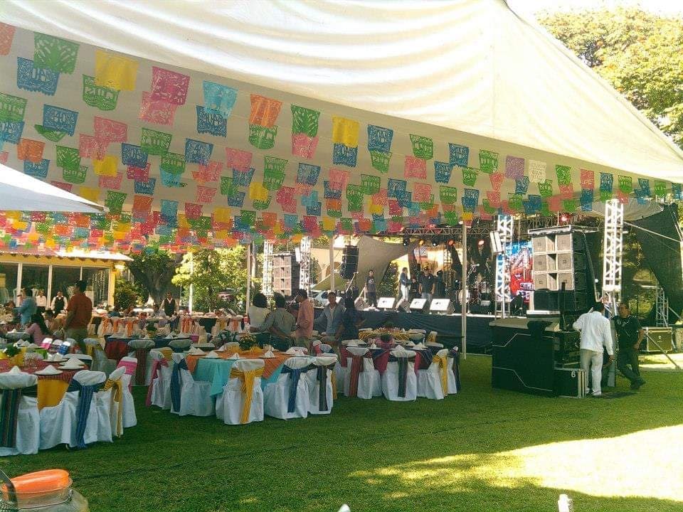 Foto de Casa Vidal carpas tarimas y banquetes