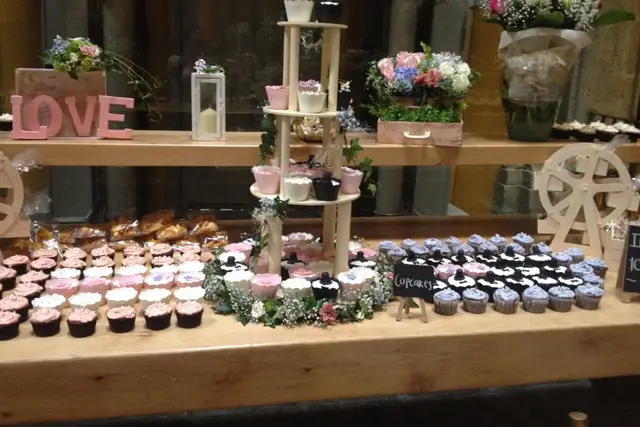 Catering — Sweet Flavors Candy Bar,