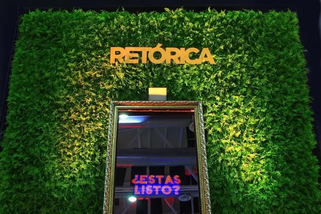 Entretenimiento — Retórica - Espejo Mágico, Tampico