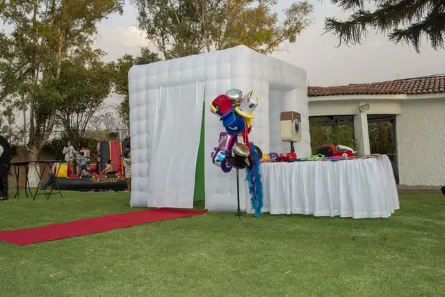 Entretenimiento para bodas en Querétaro — Cabina Fotografica Xialmi, Querétaro