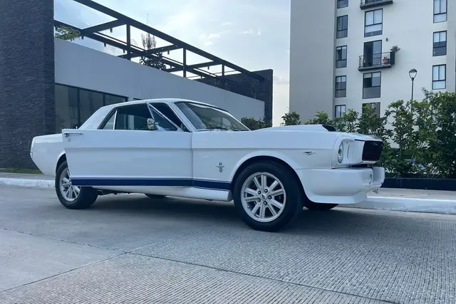 Traslado Novios — Yasmin - Mustang 1966, Guadalajara
