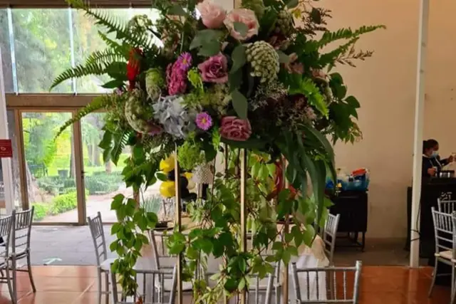 Decoración y Flores — Lexander Florería, Pachuca