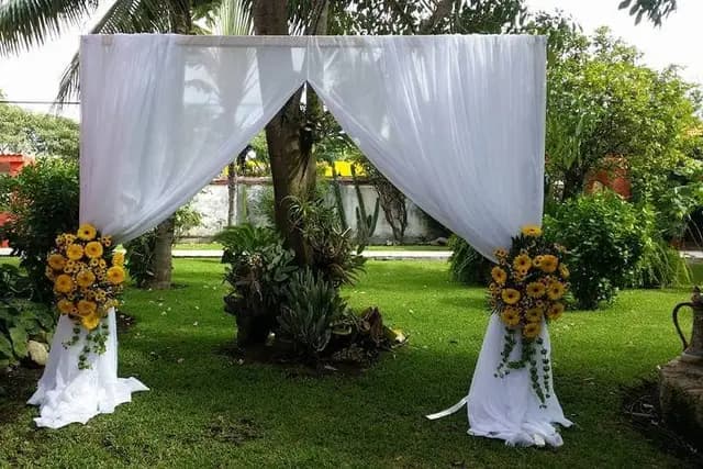 Decoración y Flores — Alcatraz Florería, Cozumel