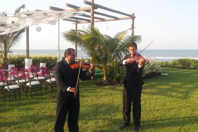 Música — Violines Elias, Xalapa