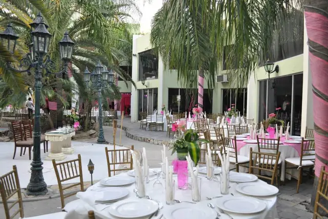 Decoración y Flores — Bouquet Floreria & Eventos, Monterrey