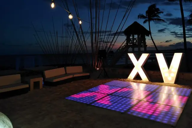 Música — Company Sound, Cancún
