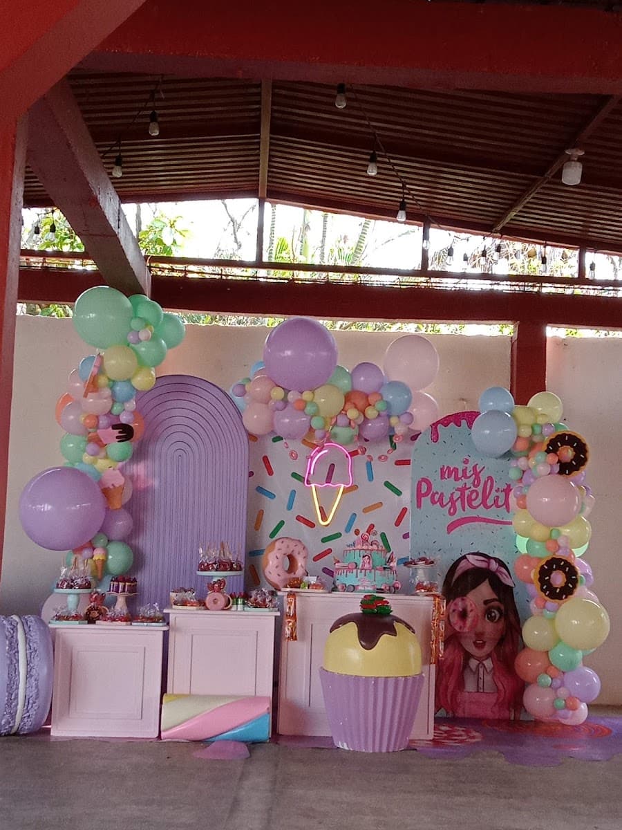 Foto de Salon De Eventos "Los Leones"