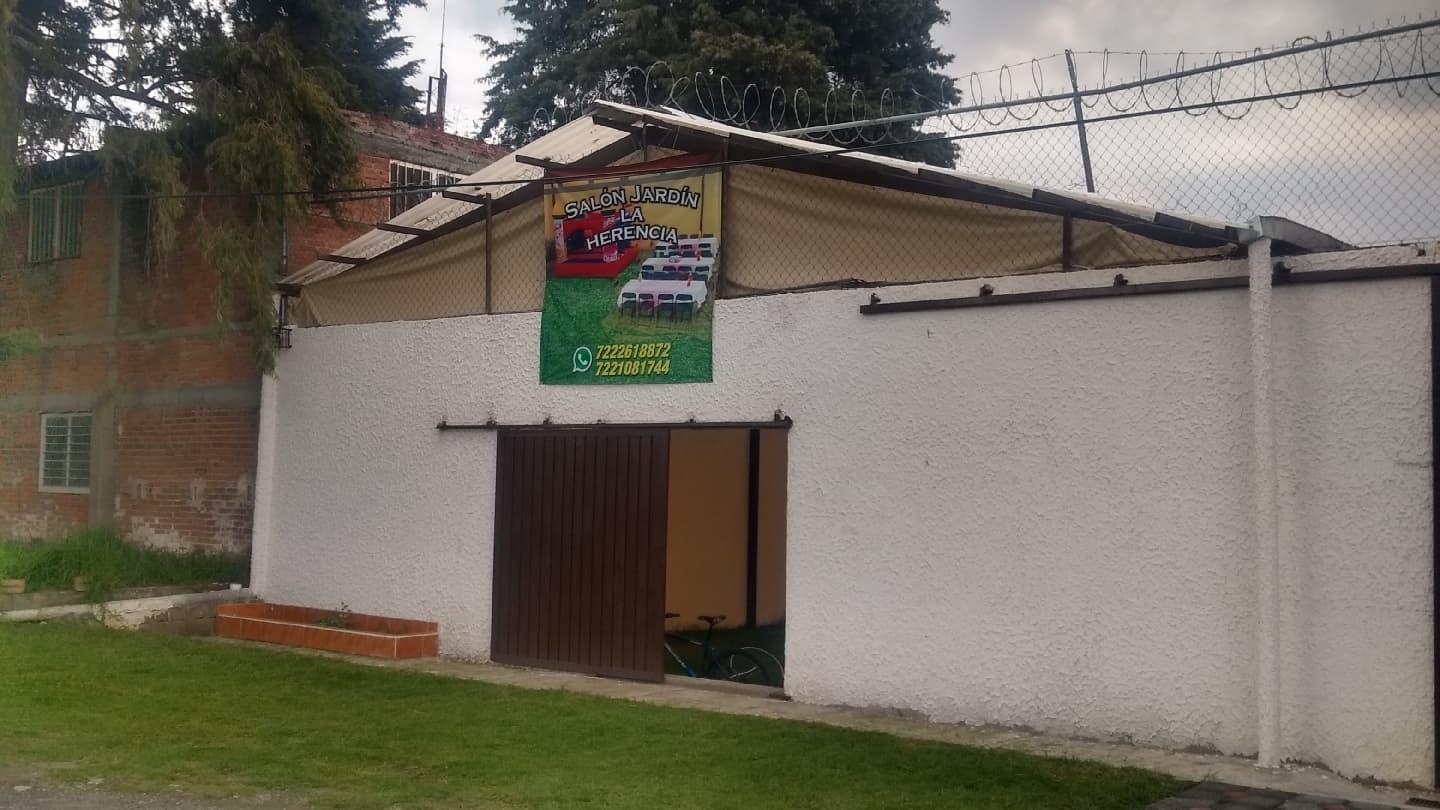 Venues — Salon jardín la HERENCIA,