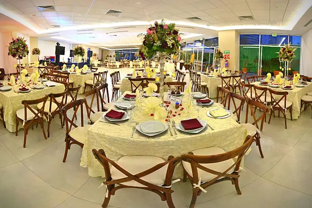 Venues para bodas en Ciudad de México — Centro Deportivo Coyoacan, Ciudad de México