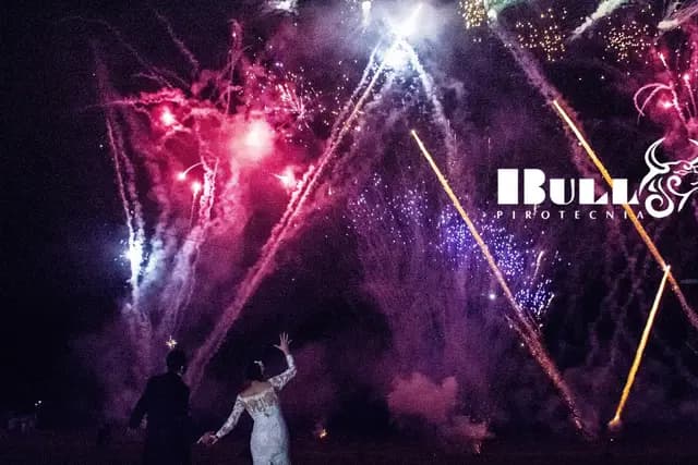 Entretenimiento para bodas en Ciudad de México — Bull Pirotecnia, Ciudad de México