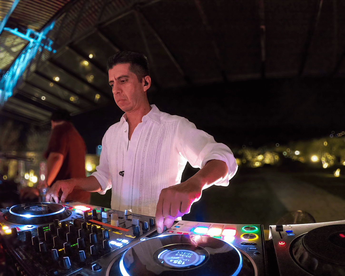 Moy Gómez | Wedding & Social DJ