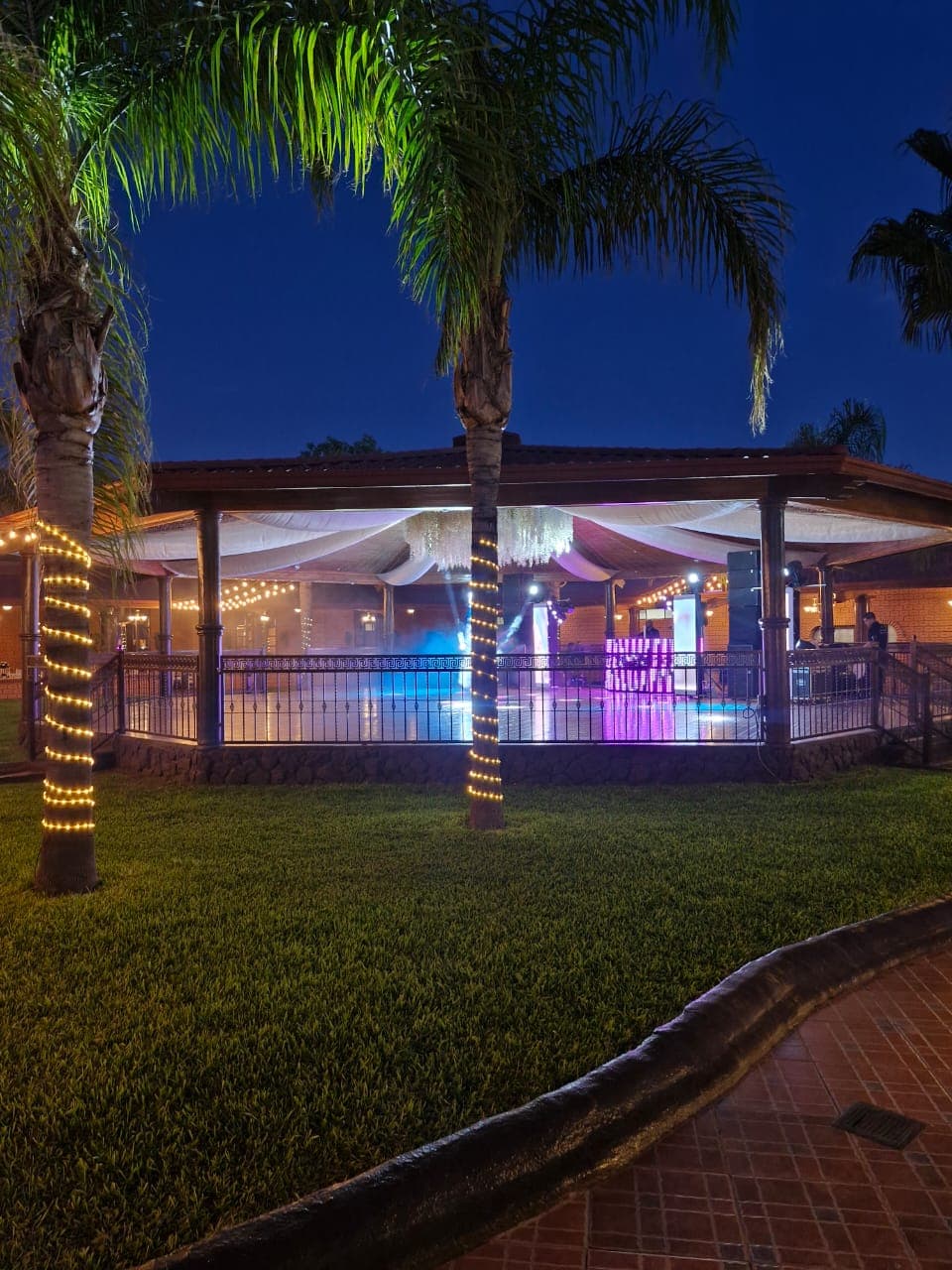 Jardines del Castillo — Venues en Chihuahua, · foto 3
