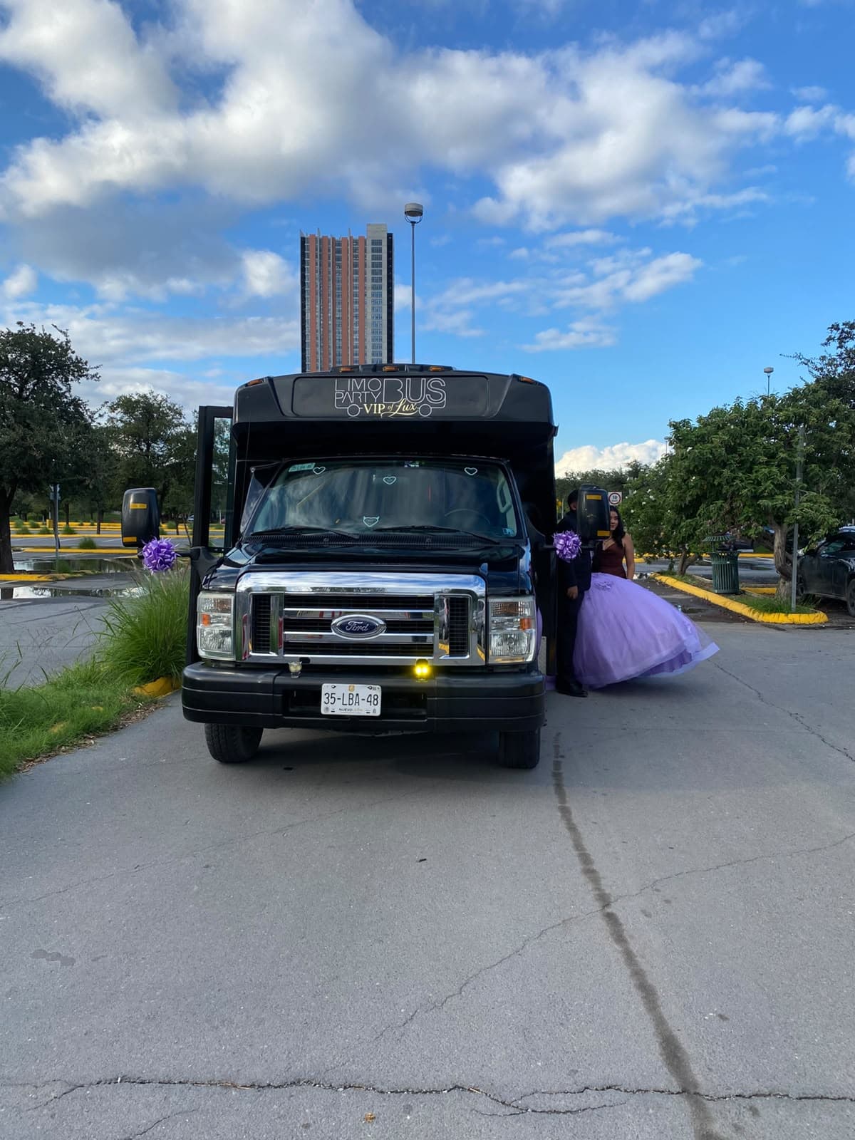 LimoPartybus — Traslado Novios para bodas en veracruz