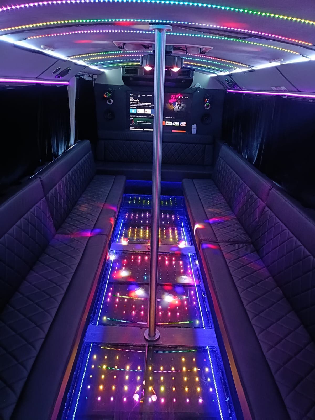 LimoPartybus — Traslado Novios en San Nicolás de los Garza · foto 2