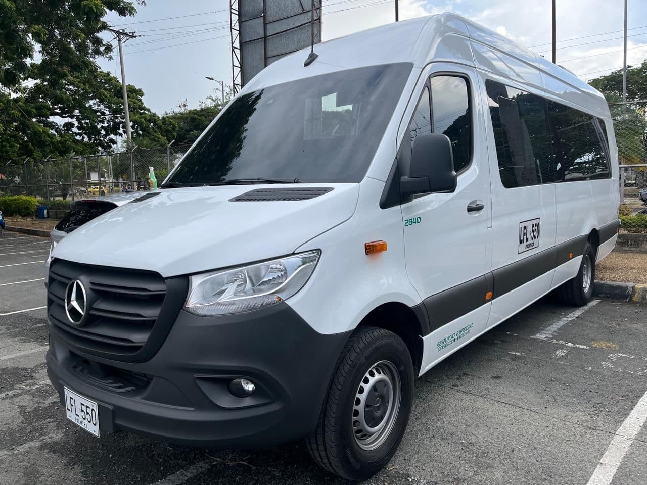 TRANSPORTES ESCOBAR VIP