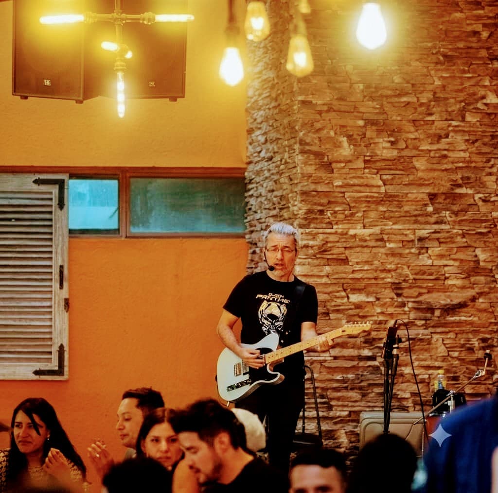 Mich Zb — Música en Querétaro · foto 3