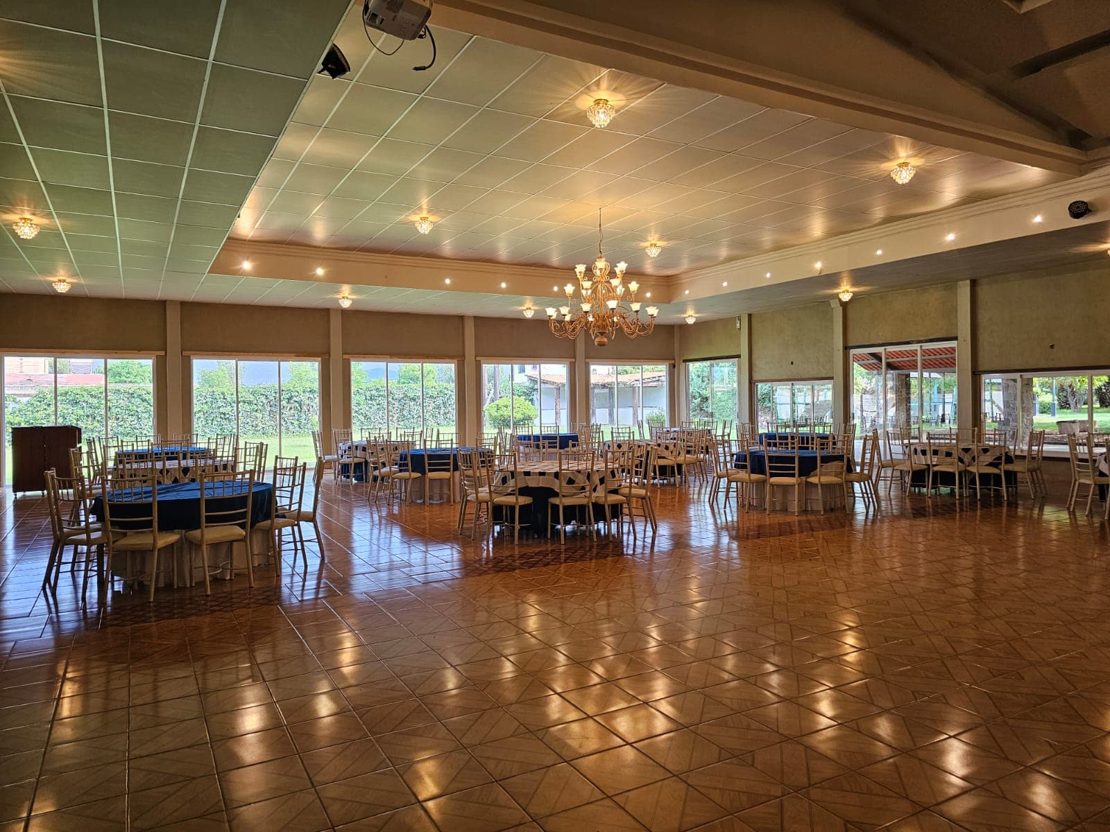 SALON CAMPESTRE MONTECASSINO