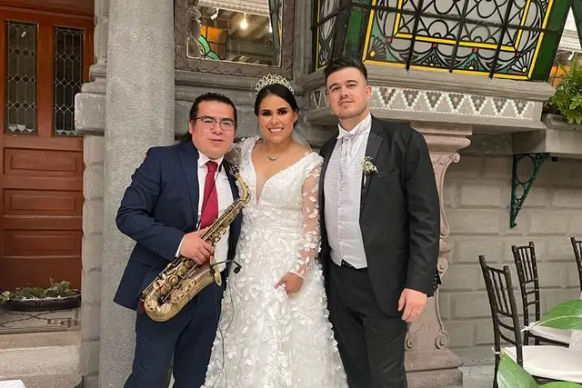 Manny Guzmán - Saxofonista — Música en Ciudad de México